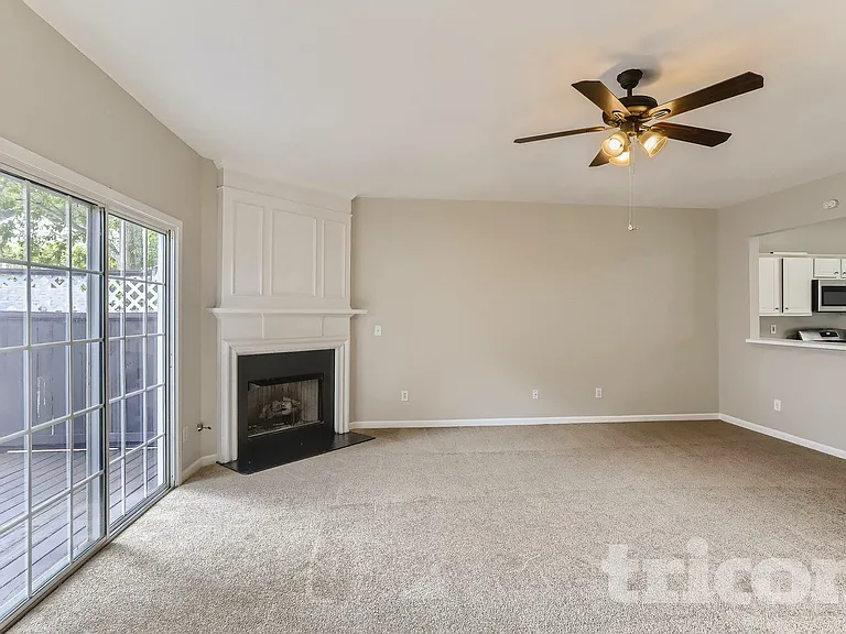 4014 Howell Park Rd — Photo 4