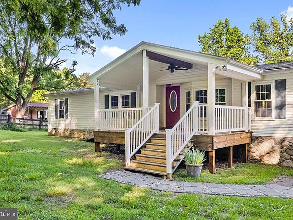 5th image of 3303 Danbury Cir