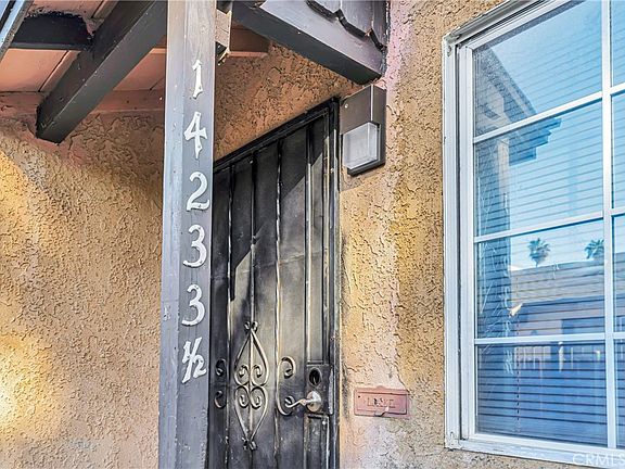 5th image of 14233 1/2 Sylvan St #14233