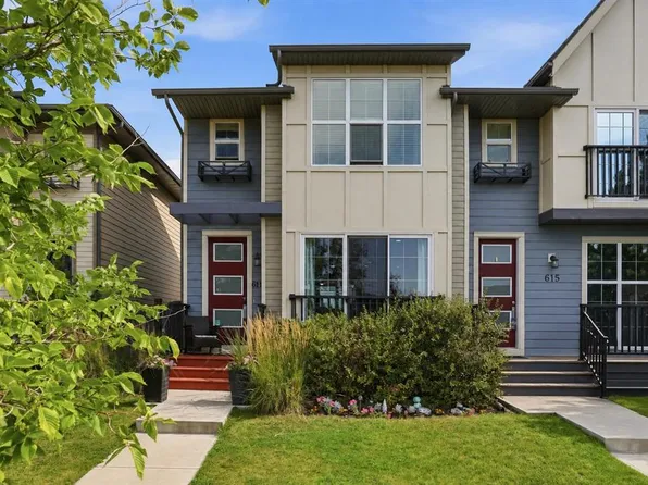 611 W Walden Dr SE, Calgary, AB T2X 0Z5