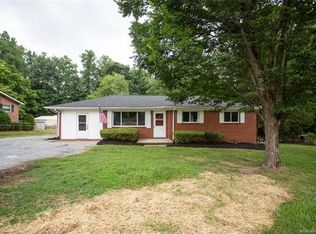 707 Rainbow Dr, Kannapolis, NC 28081