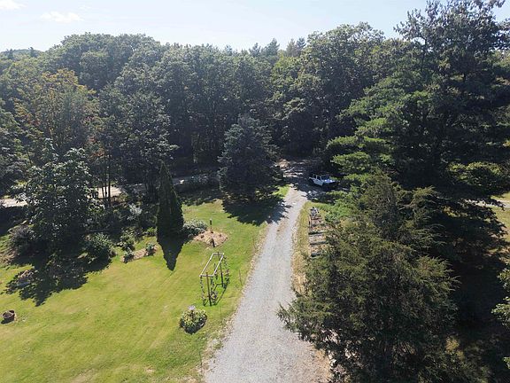 3rd image of 44 Knox Hill Road