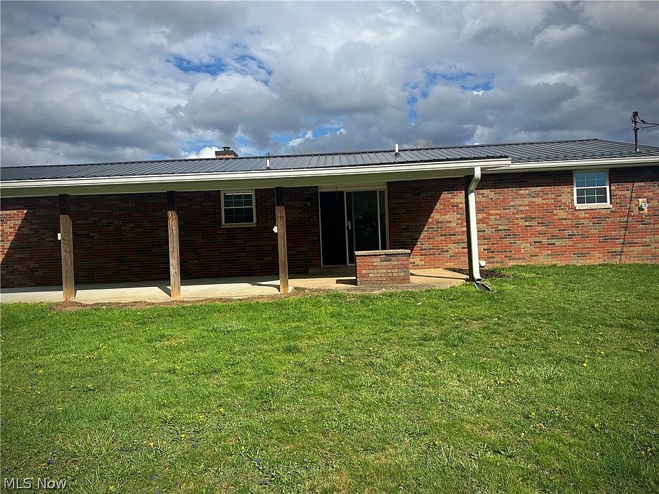 2nd image of 1365 Greenlees Rd