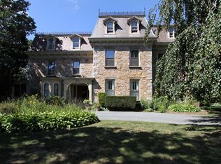 72 Webster St APT 6, Newport, RI 02840