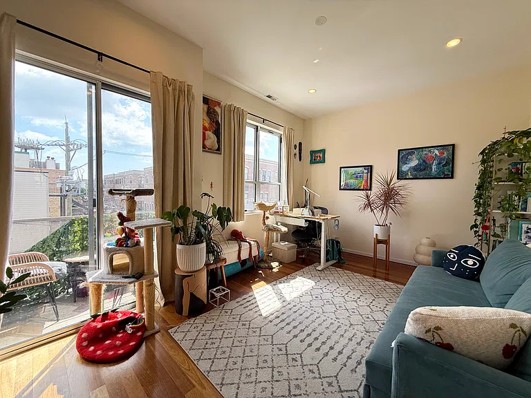 1731 N Western Ave #3 — Photo 10