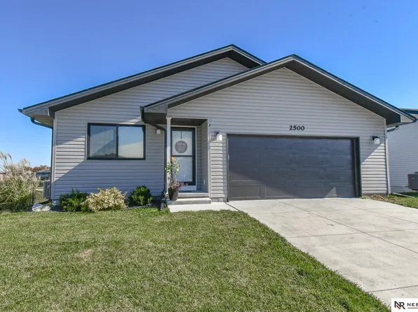 2500 NW 57th St, Lincoln, NE 68524