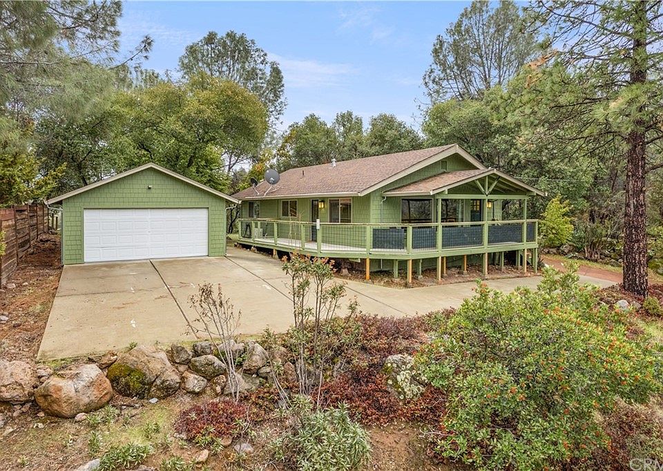 1st image of 10375 Edgewater Dr