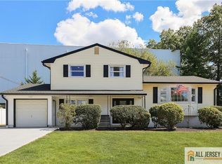 1464 Columbia Dr, North Brunswick, NJ 08902