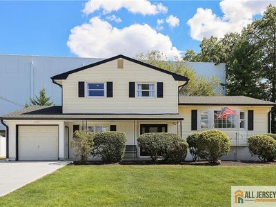 1464 Columbia Dr, North Brunswick, NJ, 08902