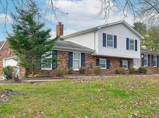 9201 Collingwood Rd, Jeffersontown, KY 40299