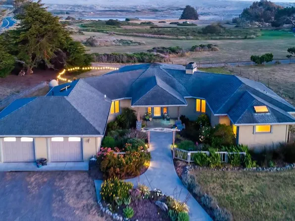 32590 Ocean Meadows Cir, Fort Bragg, CA 95437