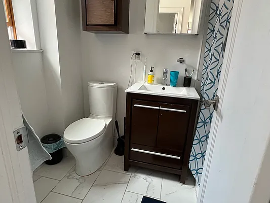 Rented by J PRESTON AND ASSOCIATES INC | media 8