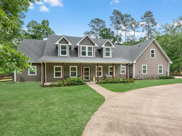 210 Creekside Dr, Magnolia, TX 77354