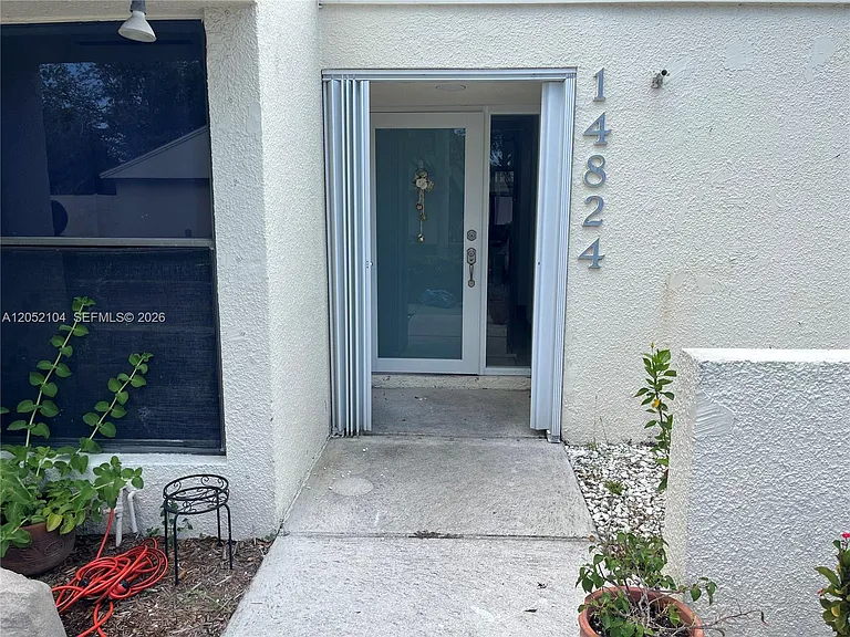 14824 SW 124th Ct — Photo 2
