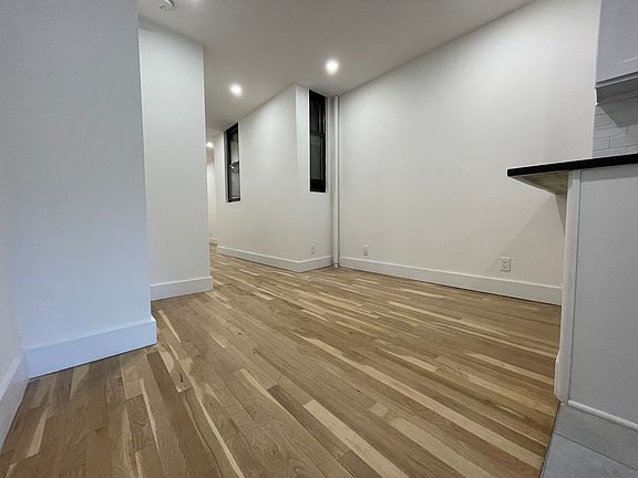 3rd image of 1601 York Ave APT 4B