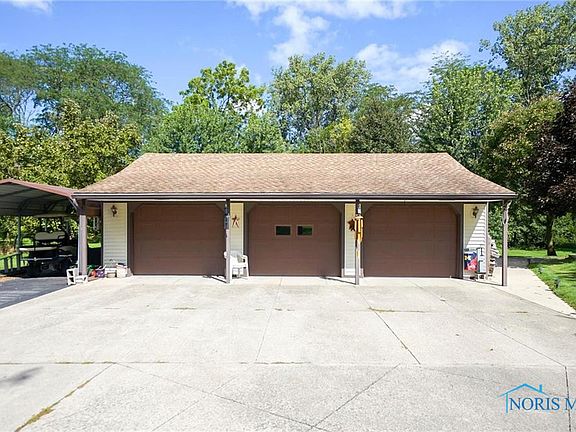 2nd image of 11051 W Autumn Ln