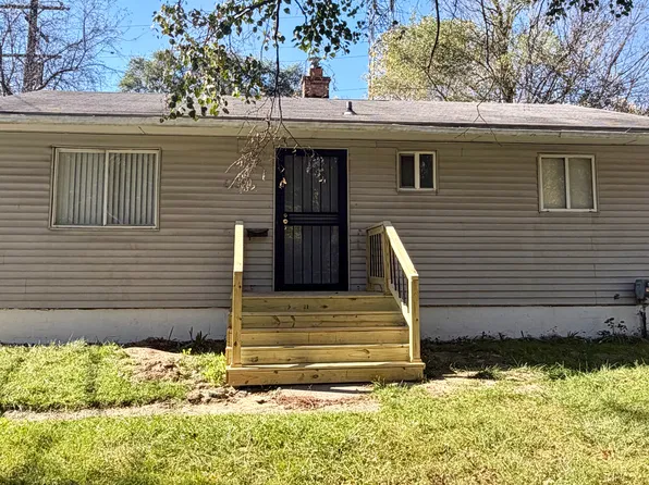 6735 Cecil Dr, Flint, MI 48505