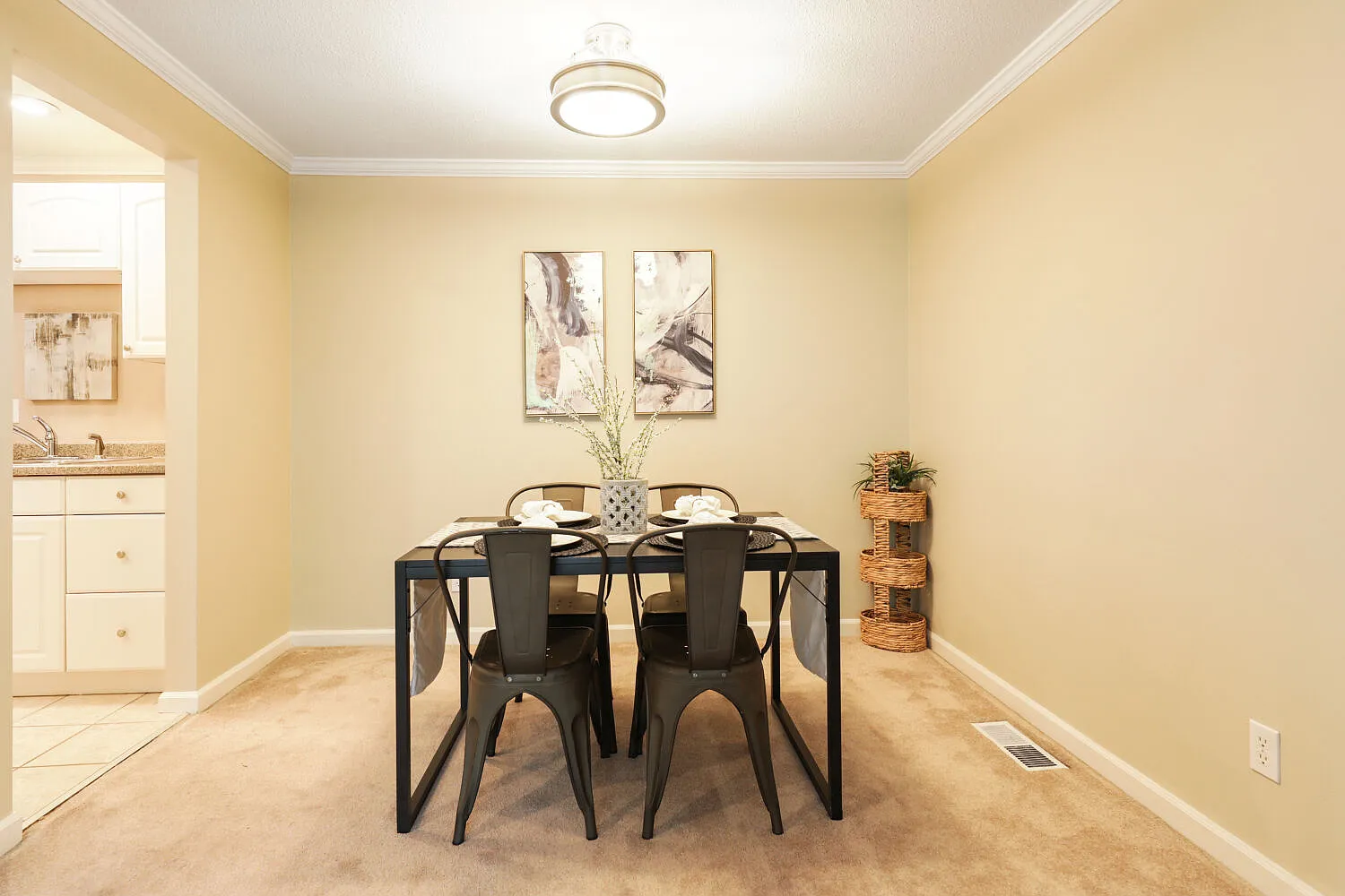 1 bed, 690 sqft, $1,800 — Photo 1