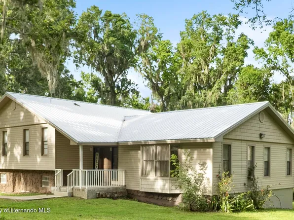10420 Carlin Dr, Brooksville, FL 34601