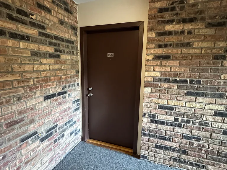 1806 Hemlock Pl #206 — Photo 7