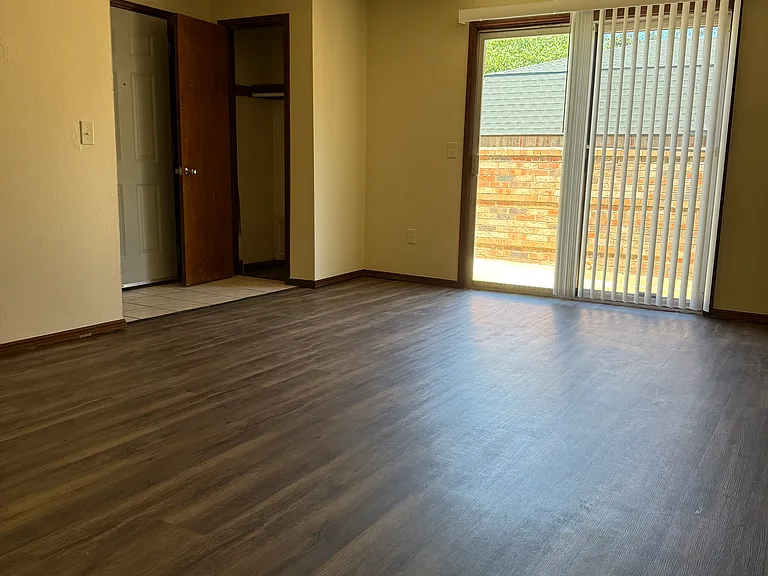 1002 Jefferson St #1002 — Photo 4