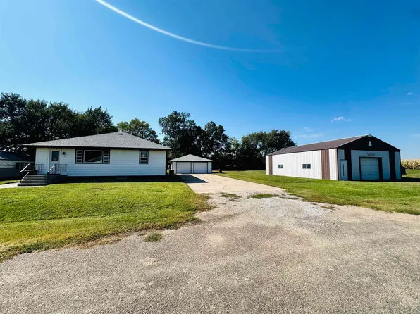 9560 Main Ave, Holstein, NE 68950