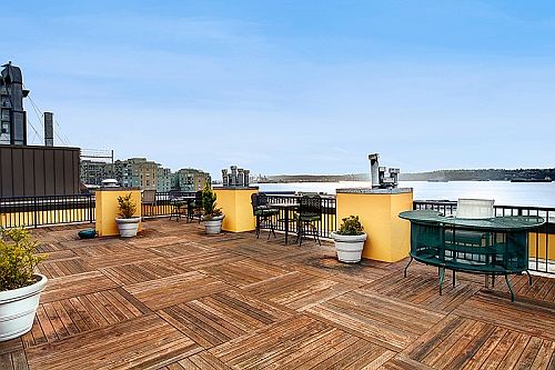 Rooftop deck