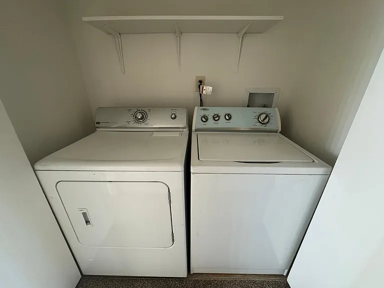 224 E Dexter St #13 — Photo 11