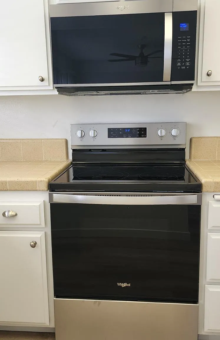 2 bed, 1334 sqft, $4,850 — Photo 3