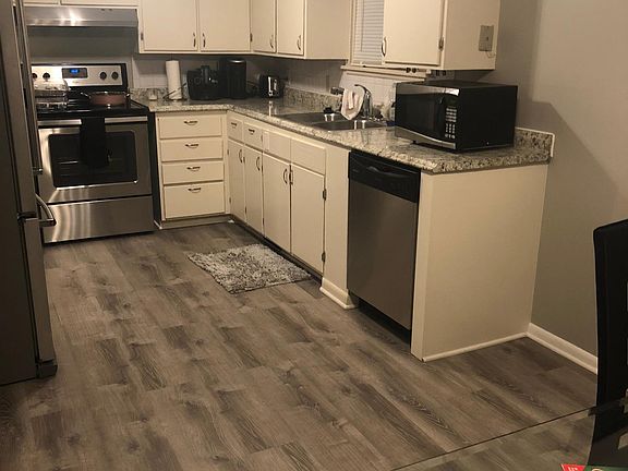 4th image of 400 Brenda Dr