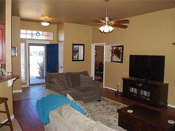 4th image of 1201 Stoneridge Dr