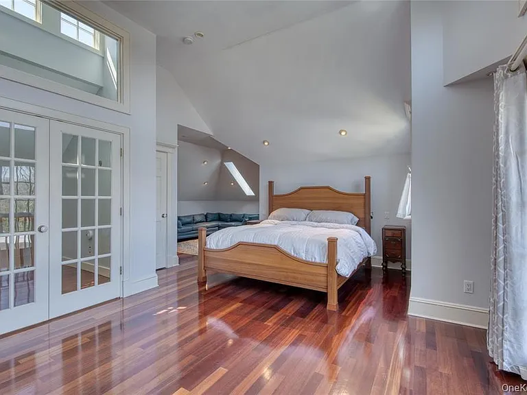 11003 Main Rd — Photo 13