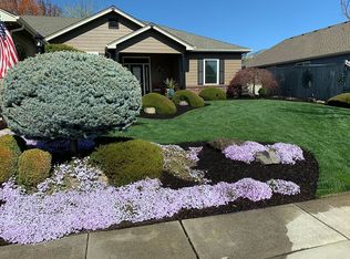 760 Meadowbrook Dr, Central Pt, OR 97502