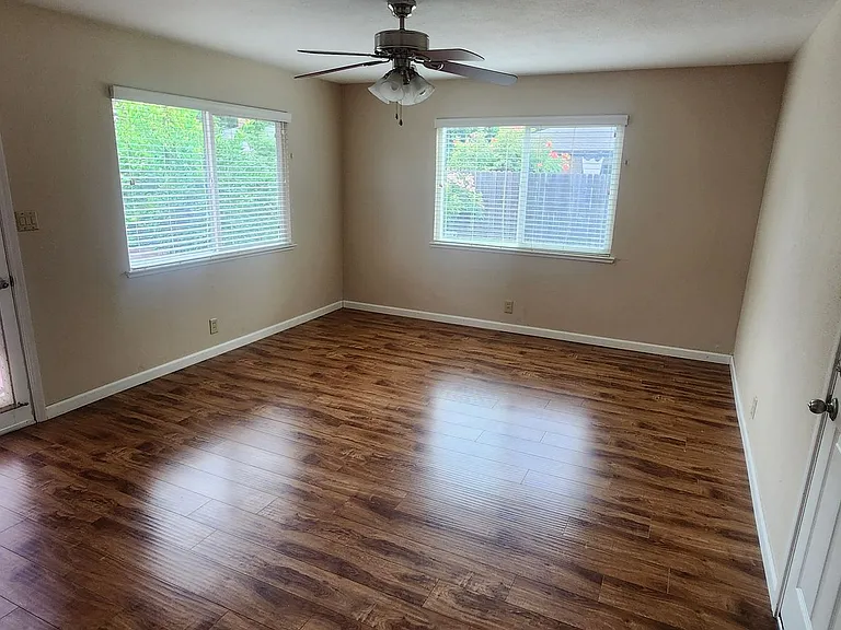 1117 Lancaster Way — Photo 13