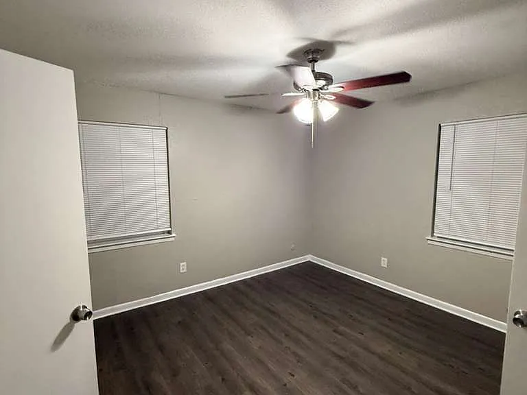 2522 Normont Cir #2522 — Photo 9