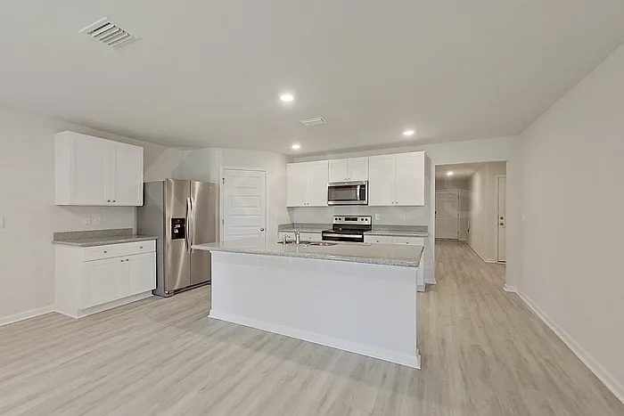 409 Monarch Ln — Photo 4