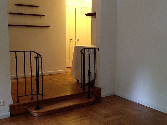 4th image of 55 Park Ter E APT B10