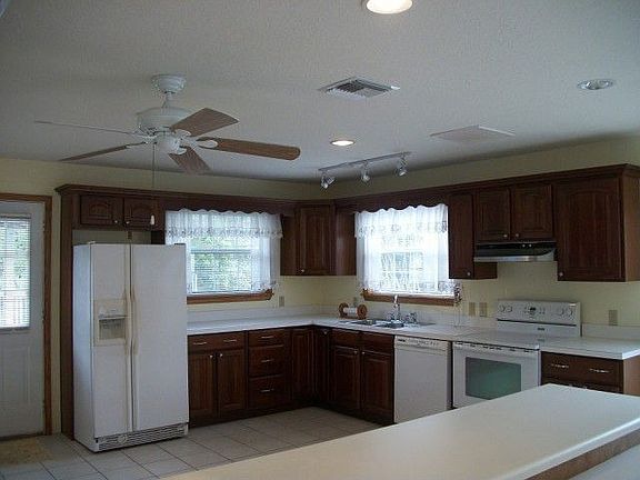 2nd image of 5444 NE Colin Kelly Hwy