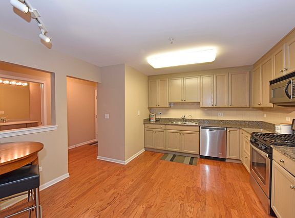 5th image of 950 Augusta Way APT 214