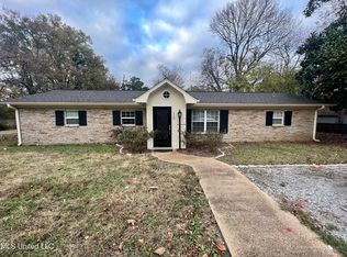 110 Cypress Drive St, Duncan, MS 38740