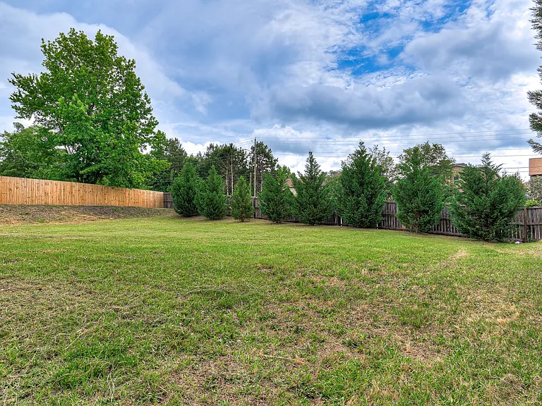 4452 Country Glen Cir — Photo 36
