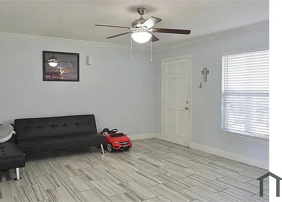 3 bed, 1144 sqft, $2,380 — Photo 3