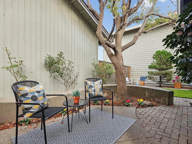 30 Sea Brg — Photo 35