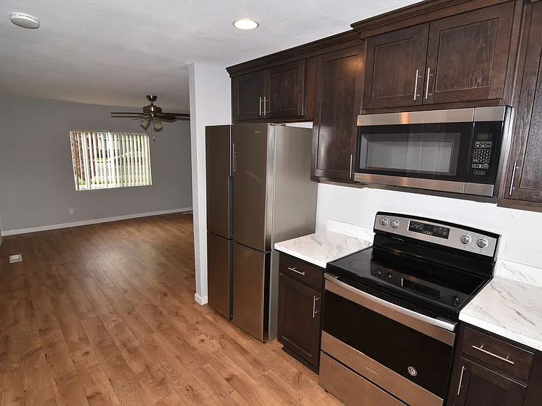 5320 SE 122nd Ave — Photo 45