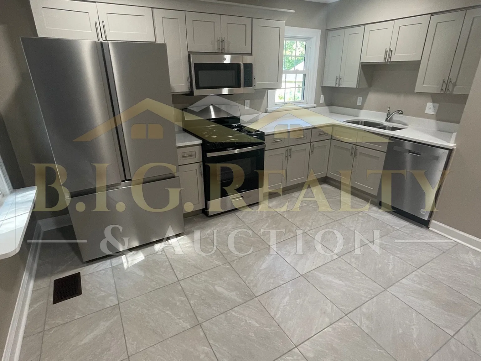 4 bed, 1600 sqft, $2,195 — Photo 1