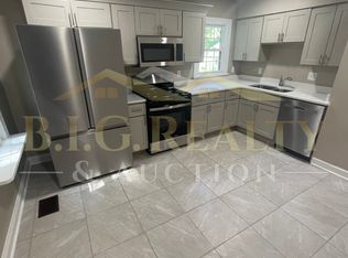 9718 Old Six Mile Ln, Jeffersontown, KY 40299