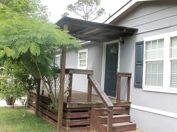 3724 E Port Ridglea Ct, Granbury, TX 76049