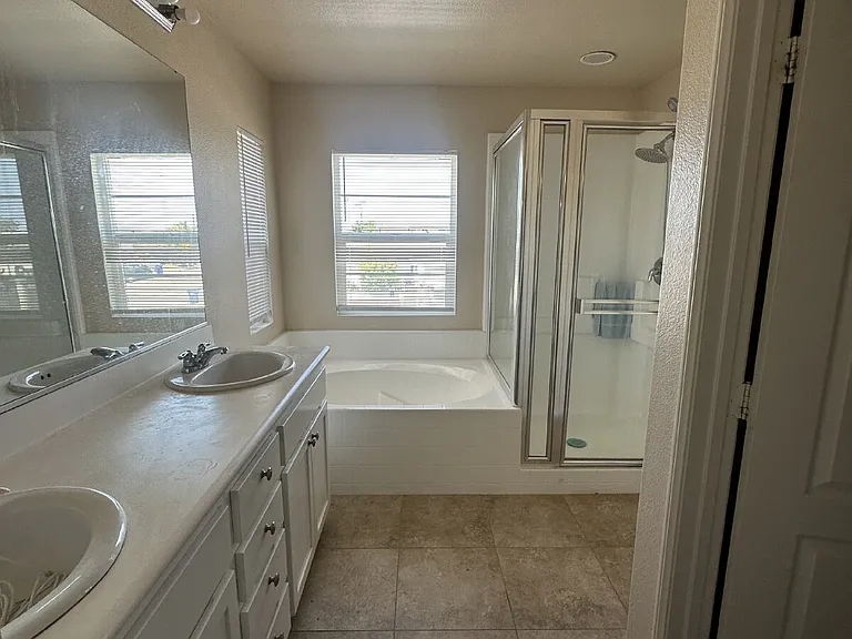 2303 Wisteria Way — Photo 10