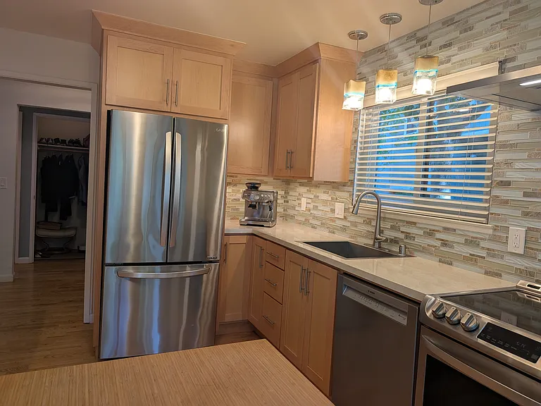 221 N Rengstorff Ave #1 — Photo 8