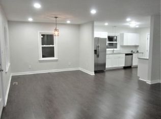 5447 Pinecrest St, Hope Mills, NC 28348